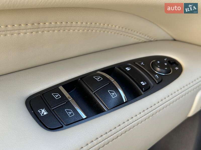 Внедорожник / Кроссовер Infiniti QX60 2015 в Одессе фото 12 Внедорожник / Кроссовер Infiniti QX60 2015 в Одессе