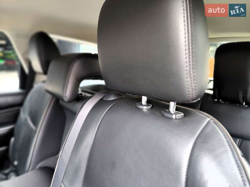 Внедорожник / Кроссовер Infiniti QX60 2014 в Киеве