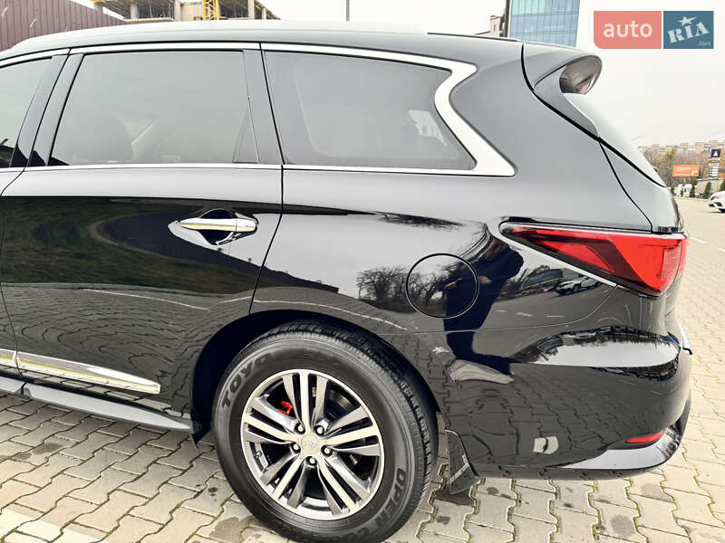 Внедорожник / Кроссовер Infiniti QX60 2016 в Тернополе