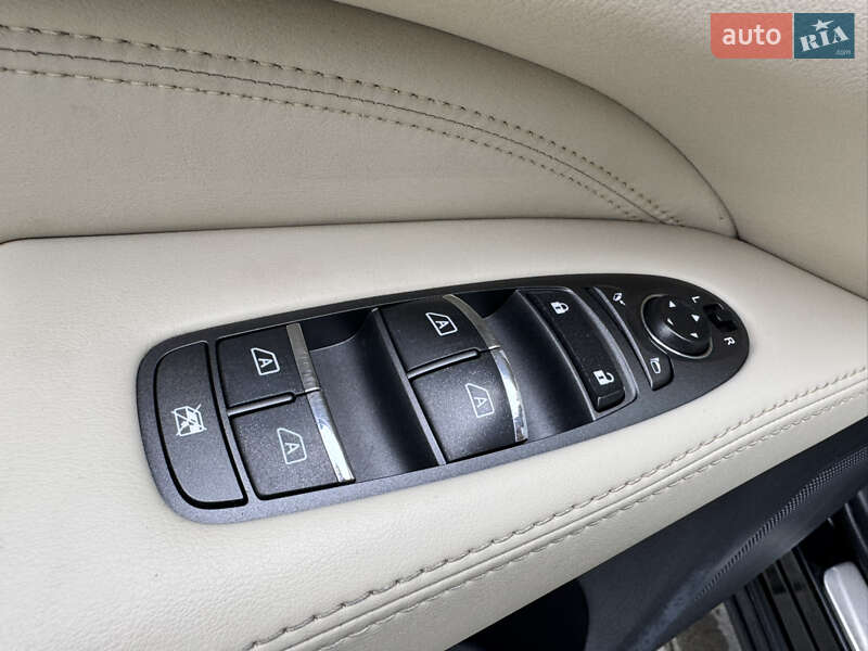 Внедорожник / Кроссовер Infiniti QX60 2016 в Тернополе