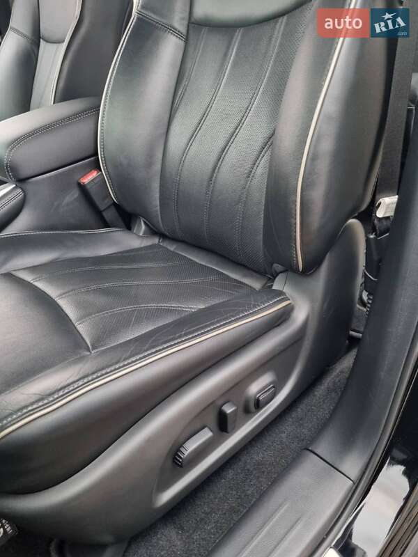 Позашляховик / Кросовер Infiniti QX60 2020 в Житомирі