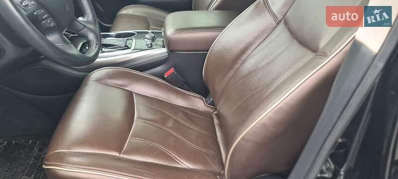 Внедорожник / Кроссовер Infiniti QX60 2018 в Днепре