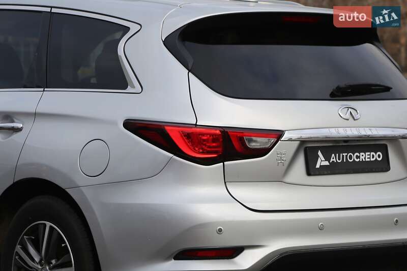 Внедорожник / Кроссовер Infiniti QX60 2016 в Киеве