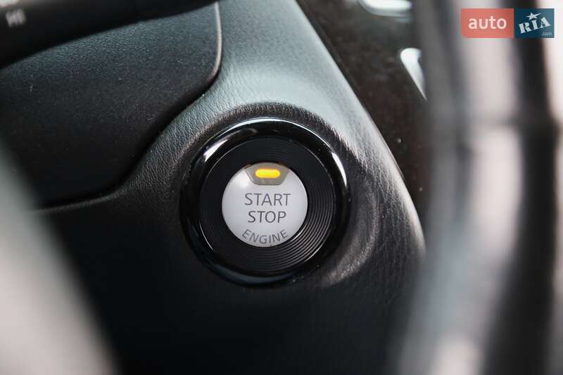 Позашляховик / Кросовер Infiniti QX60 2015 в Києві