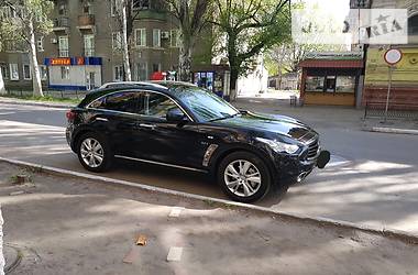 Infiniti QX70 2015