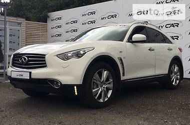 Внедорожник / Кроссовер Infiniti QX70 2015 в Киеве