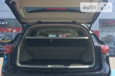 Позашляховик / Кросовер Infiniti QX70 2015 в 