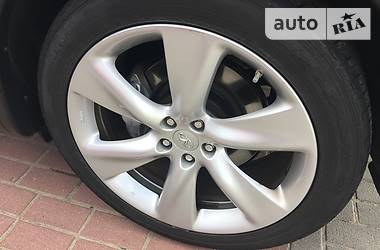 Позашляховик / Кросовер Infiniti QX70 2015 в 