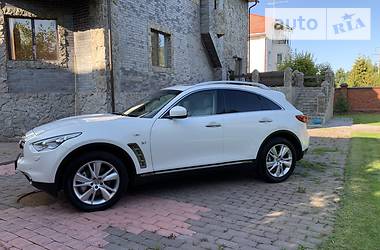 Внедорожник / Кроссовер Infiniti QX70 2013 в Кривом Роге