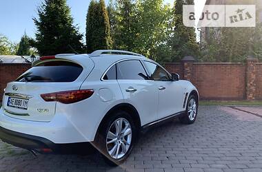 Внедорожник / Кроссовер Infiniti QX70 2013 в Кривом Роге