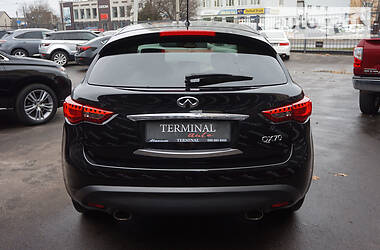 Внедорожник / Кроссовер Infiniti QX70 2015 в Одессе