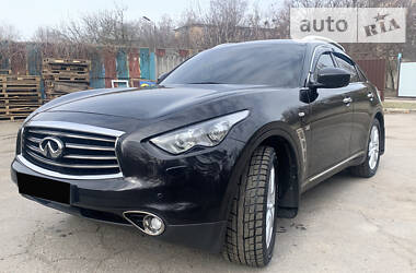 Infiniti QX70 2013