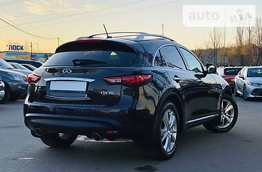 Позашляховик / Кросовер Infiniti QX70 2014 в 