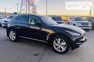 Позашляховик / Кросовер Infiniti QX70 2014 в 