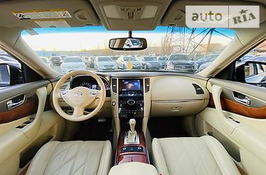 Позашляховик / Кросовер Infiniti QX70 2014 в 