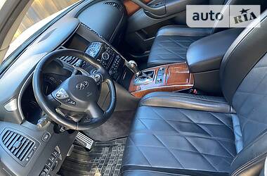 Позашляховик / Кросовер Infiniti QX70 2012 в 