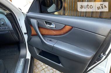Позашляховик / Кросовер Infiniti QX70 2012 в 