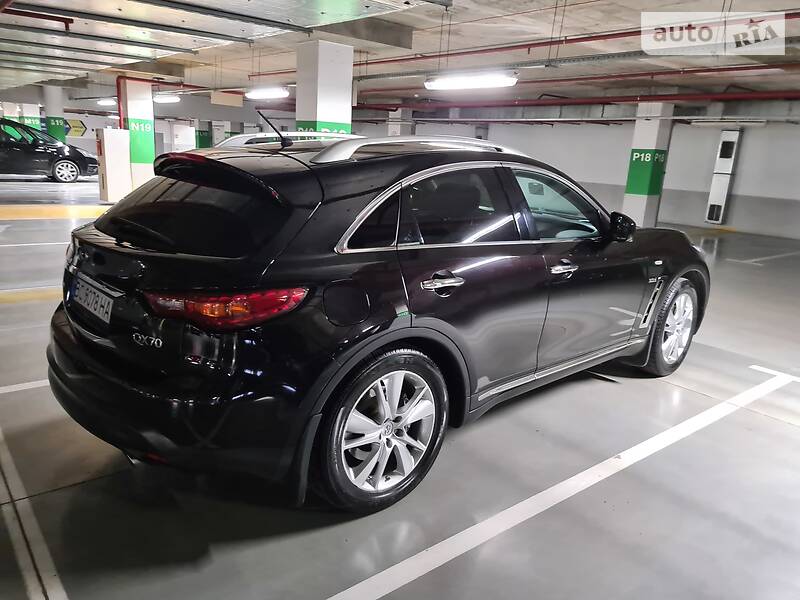 Позашляховик / Кросовер Infiniti QX70 2014 в Львові