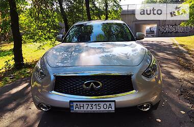 Внедорожник / Кроссовер Infiniti QX70 2017 в Киеве