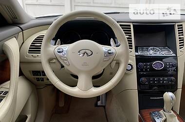 Внедорожник / Кроссовер Infiniti QX70 2014 в Одессе