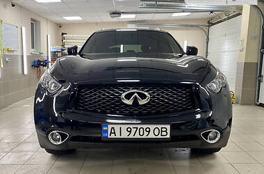 Внедорожник / Кроссовер Infiniti QX70 2016 в Киеве