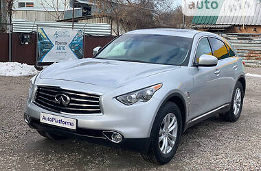 Infiniti QX70 2016