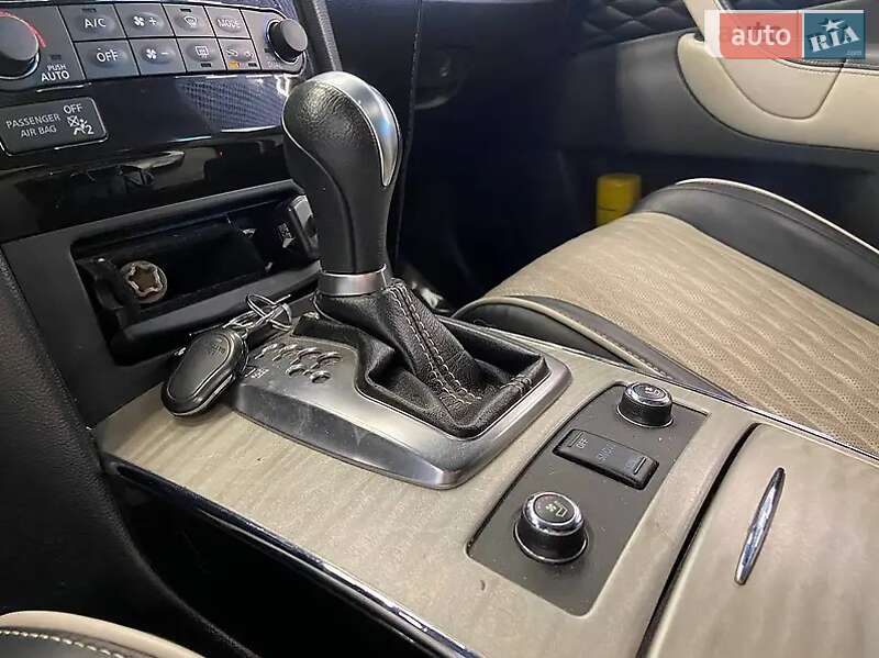 Внедорожник / Кроссовер Infiniti QX70 2016 в Одессе
