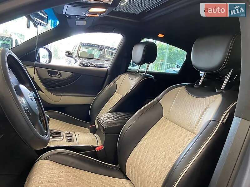 Внедорожник / Кроссовер Infiniti QX70 2016 в Одессе