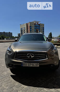 Позашляховик / Кросовер Infiniti QX70 2014 в Харкові