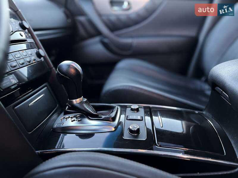 Внедорожник / Кроссовер Infiniti QX70 2016 в Киеве