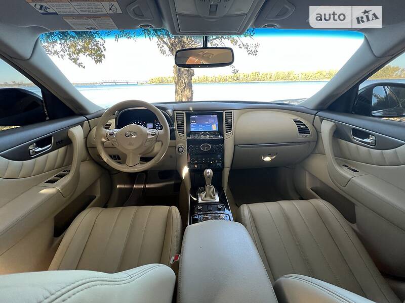 Позашляховик / Кросовер Infiniti QX70 2016 в Черкасах