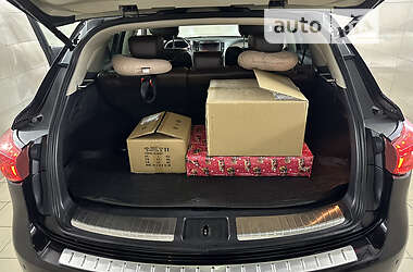 Внедорожник / Кроссовер Infiniti QX70 2013 в 