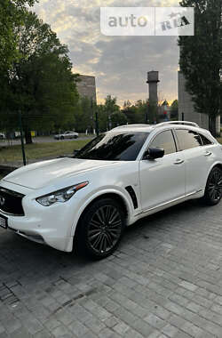 Infiniti QX70 2017