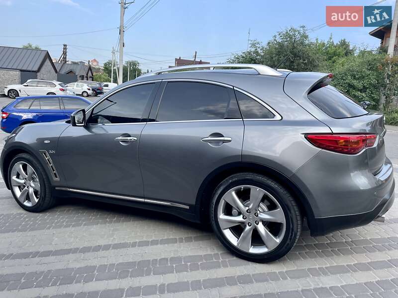 Позашляховик / Кросовер Infiniti QX70 2014 в Києві