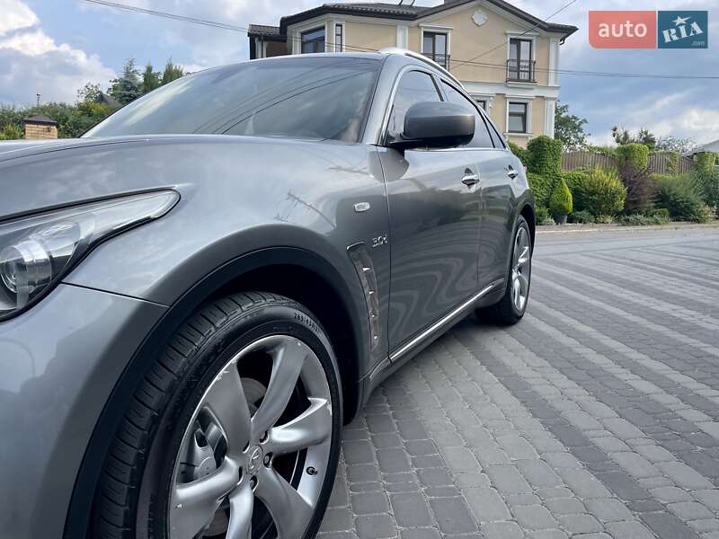 Позашляховик / Кросовер Infiniti QX70 2014 в Києві