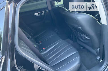 Внедорожник / Кроссовер Infiniti QX70 2016 в 