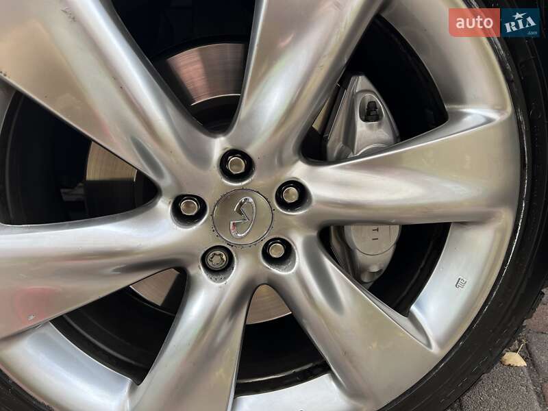 Позашляховик / Кросовер Infiniti QX70 2014 в Києві