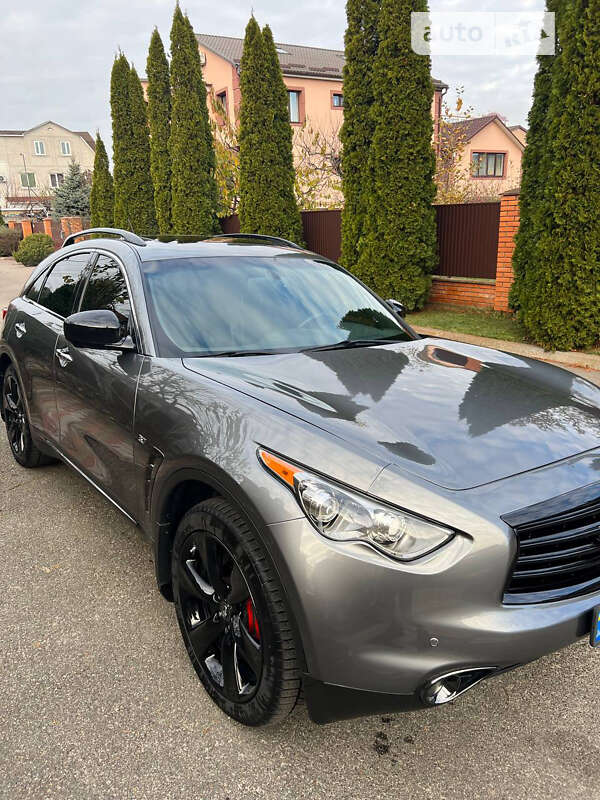 Позашляховик / Кросовер Infiniti QX70 2016 в Вишневому