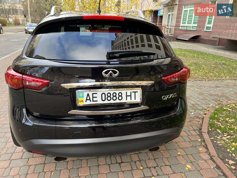 Позашляховик / Кросовер Infiniti QX70 2014 в Києві