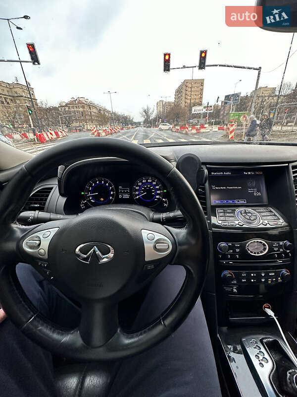 Внедорожник / Кроссовер Infiniti QX70 2015 в Сумах