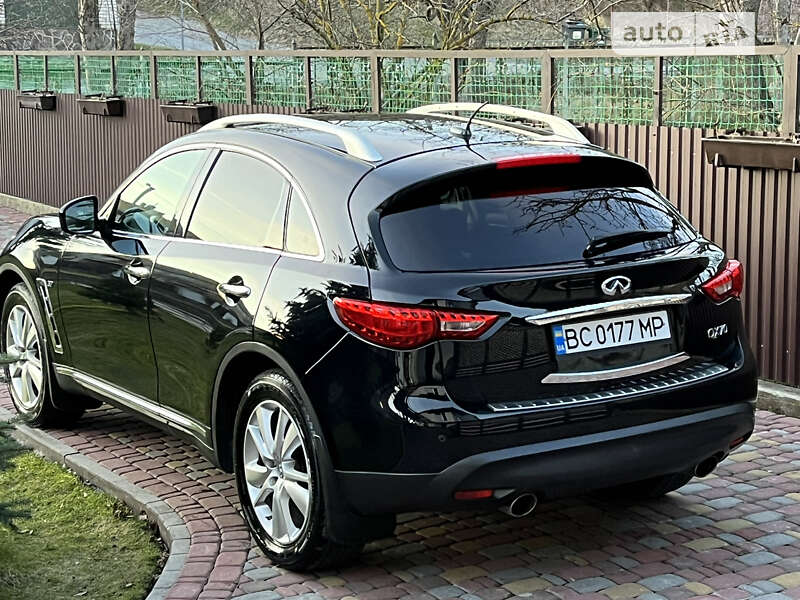 Внедорожник / Кроссовер Infiniti QX70 2015 в Львове