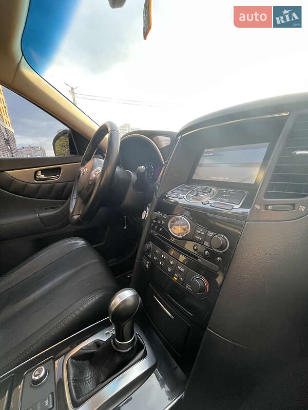 Внедорожник / Кроссовер Infiniti QX70 2017 в Чернигове