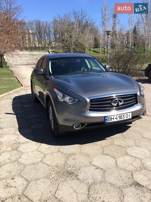 Позашляховик / Кросовер Infiniti QX70 2013 в Южноукраїнську