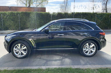 Внедорожник / Кроссовер Infiniti QX70 2013 в Киеве