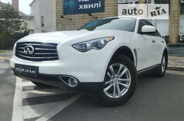 Infiniti QX70 2013