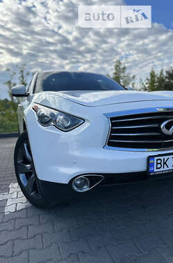 Позашляховик / Кросовер Infiniti QX70 2013 в Рівному