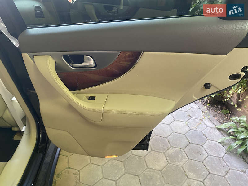 Внедорожник / Кроссовер Infiniti QX70 2015 в Днепре