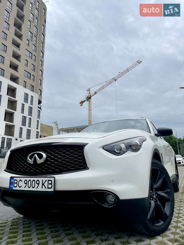 Внедорожник / Кроссовер Infiniti QX70 2016 в Львове
