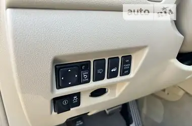 Infiniti QX70 2013