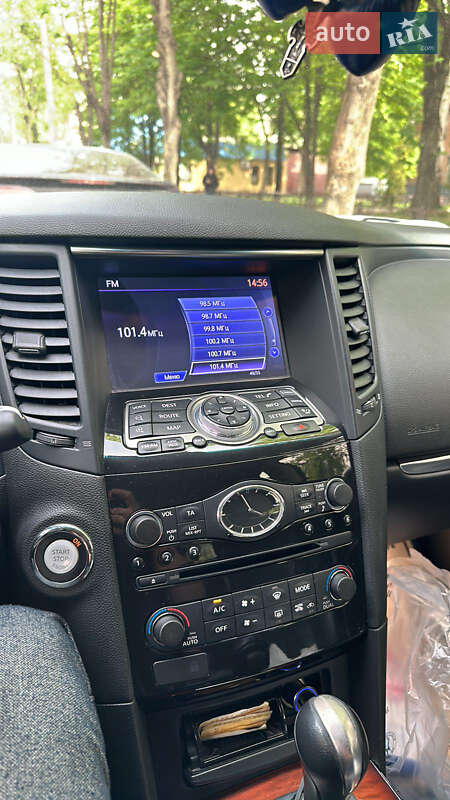 Внедорожник / Кроссовер Infiniti QX70 2013 в Кривом Роге фото 4 Внедорожник / Кроссовер Infiniti QX70 2013 в Кривом Роге